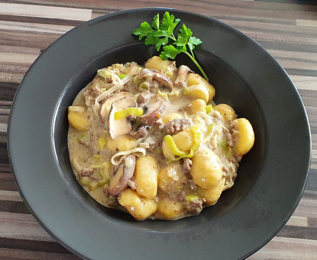 kase-lauch-gnocchi-pfanne